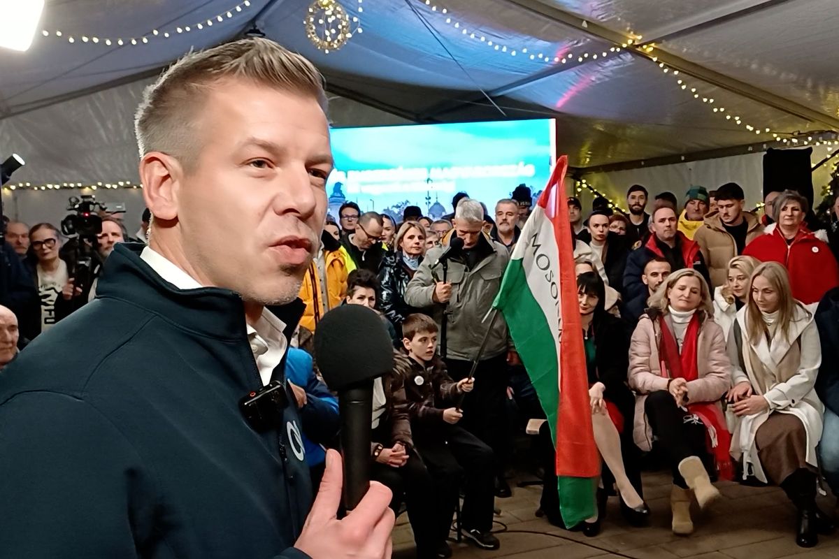 Orbán končí, jsme tu i pro jeho voliče, burcuje své příznivce lídr maďarské opozice