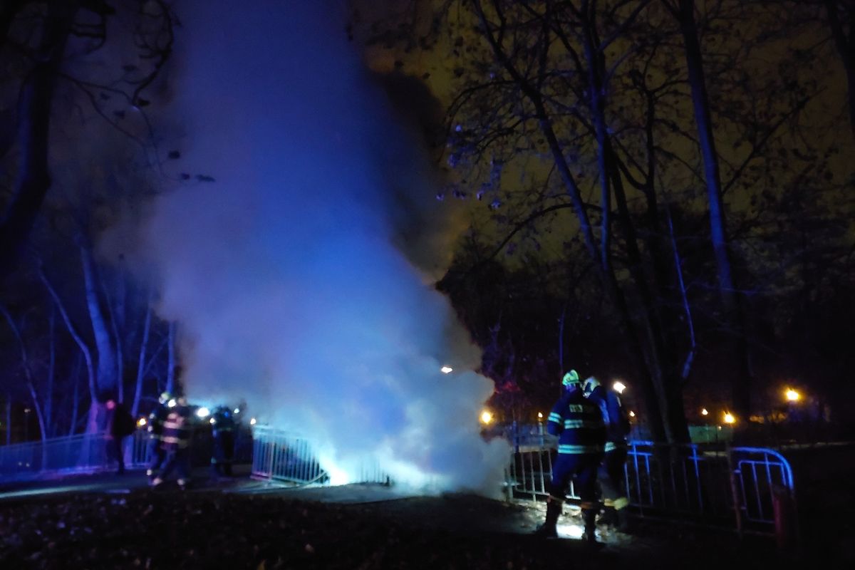 V podzemním horkovodu v Pardubicích našli po požáru mrtvolu