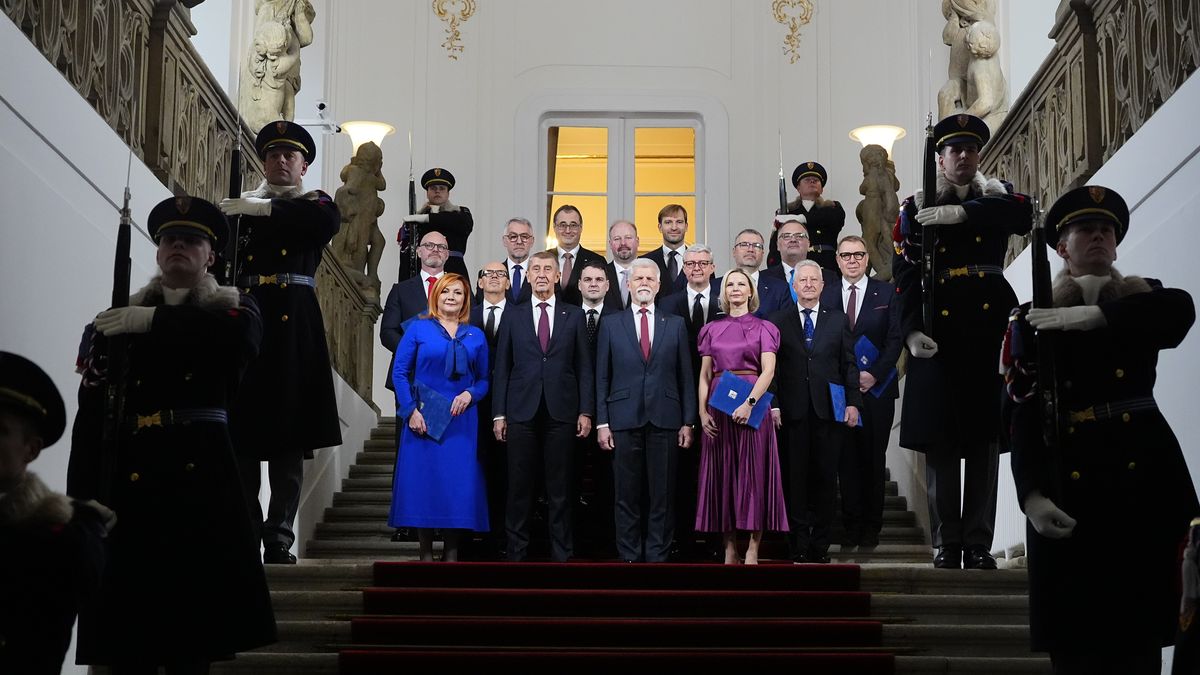 Vládní sliby a skutečnost: Co kabinet splnil během prvních 100 dnů