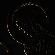 Betlém je z jedné strany nasvícený, z druhé pozorovatelé tuší jen obrysy postav.