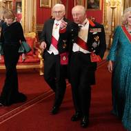 Na počest německého prezidenta a jeho paní se konal ve středu večer ve Windsoru opulentní královský banket.