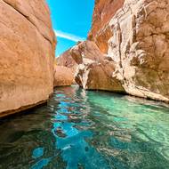 Koupání v údolích mají v oblibě Ománci i turisté.