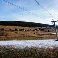 Vysoké teploty neumožňují ani výrobu umělého sněhu.