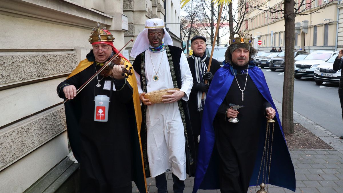 Věk i klesající zájem. Na severu Moravy a ve Slezsku chybí stovky koledníků Tříkrálové sbírky