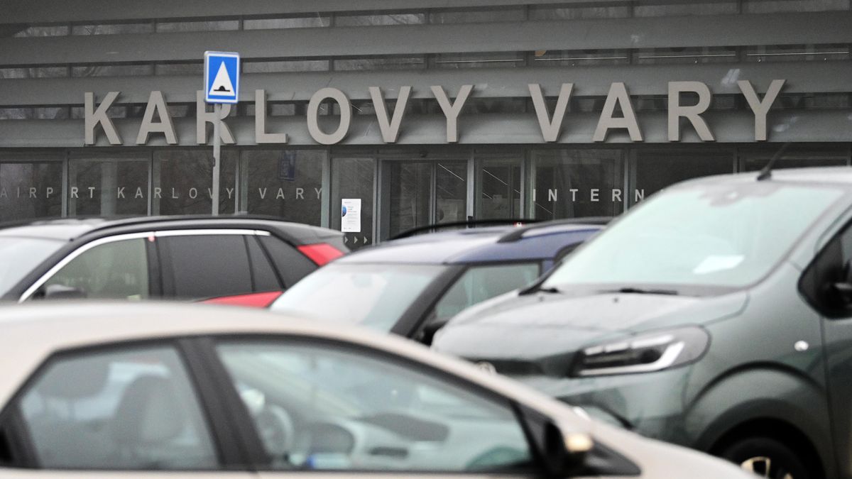 Letiště v Karlových Varech chystá nové parkoviště, k dispozici bude už příští rok