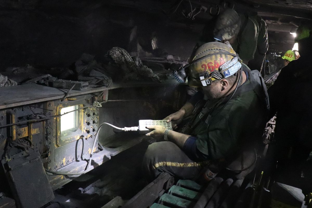 FOTO: Zdař Bůh! Horníci na Karvinsku před sebou mají posledních 360 metrů porubů