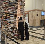 Umělecké dílo, na fotce z prosince 2025, objevili uživatelé TikToku a Instagramu před třemi lety.