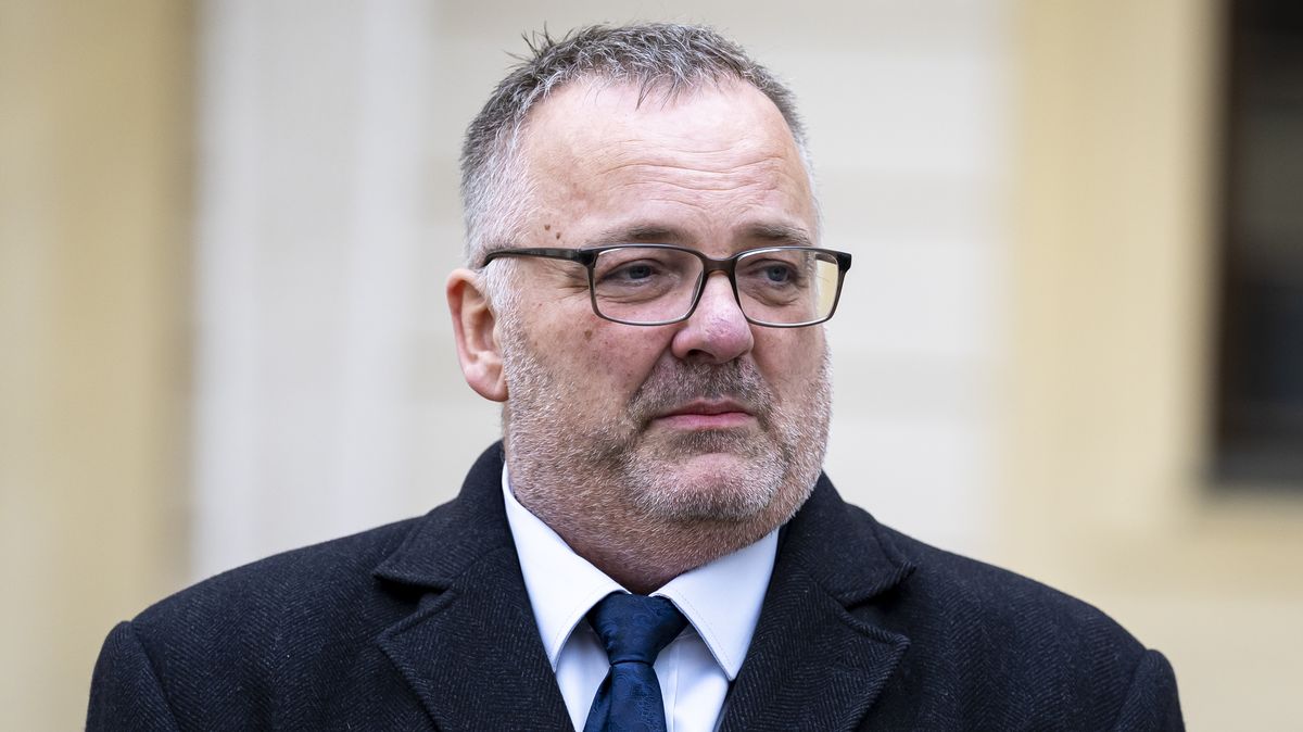 Slovák Bednárik ministrem? Hrozí střet loajalit, varuje ústavní právník