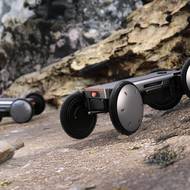 Hyundai Mobile Excentric Droid zvládá i jízdu v terénu.