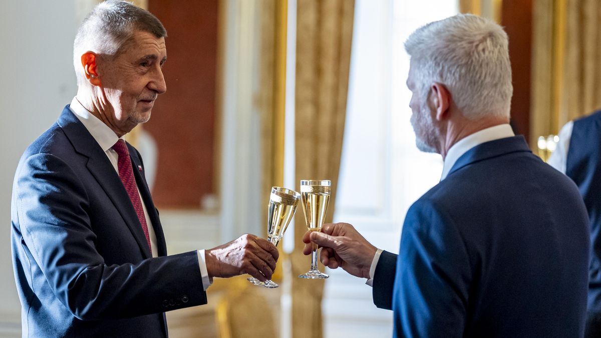 Pavel jmenuje vládu v pondělí 15. prosince