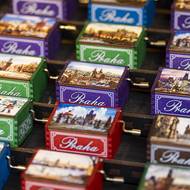 Pořídit jdou i různé upomínkové předměty.