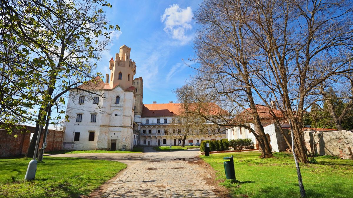 Břeclav dostala dárek k Vánocům. Za dotaci město opraví část zámku
