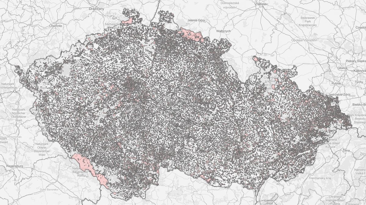 Za odpalování pyrotechniky hrozí tvrdé pokuty. Nová pravidla a mapa zakázaných lokalit