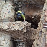 Výzkum probíhal v prostorách demolice domku z 19. století.