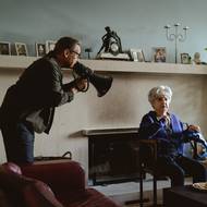 Babička v seriálu Pád domu Kollerů v podání Božidary Turzonovové dokáže terorizovat celou rodinu.