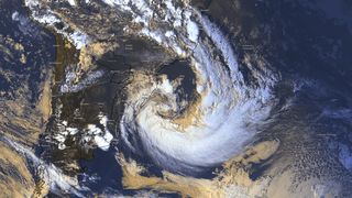 Mohutná cyklóna udeřila v Brazílii. Miliony lidí v São Paulu bez elektřiny