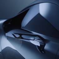 Kliky jsou zapuštěné a zrcátka zřejmě nahradí kamery.