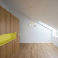 Jedna z místností v mezonetovém bytě