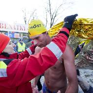 Asistovali na břehu, ale nemuseli řešit výraznější zdravotní potíže. 