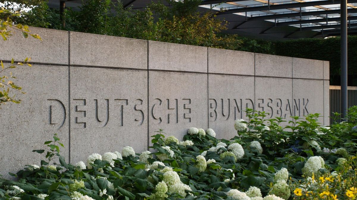 Německá ekonomika směřuje k největšímu deficitu od znovusjednocení země