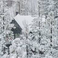 Chata působí už na první pohled velmi romanticky.