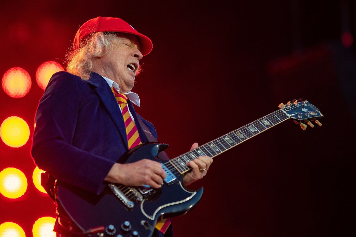 Veselé a divoké. Sedm vánočních hitů rockových hvězd