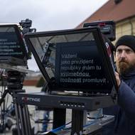 Čtecí zařízení už dávno vystřídalo vytištěné papíry.