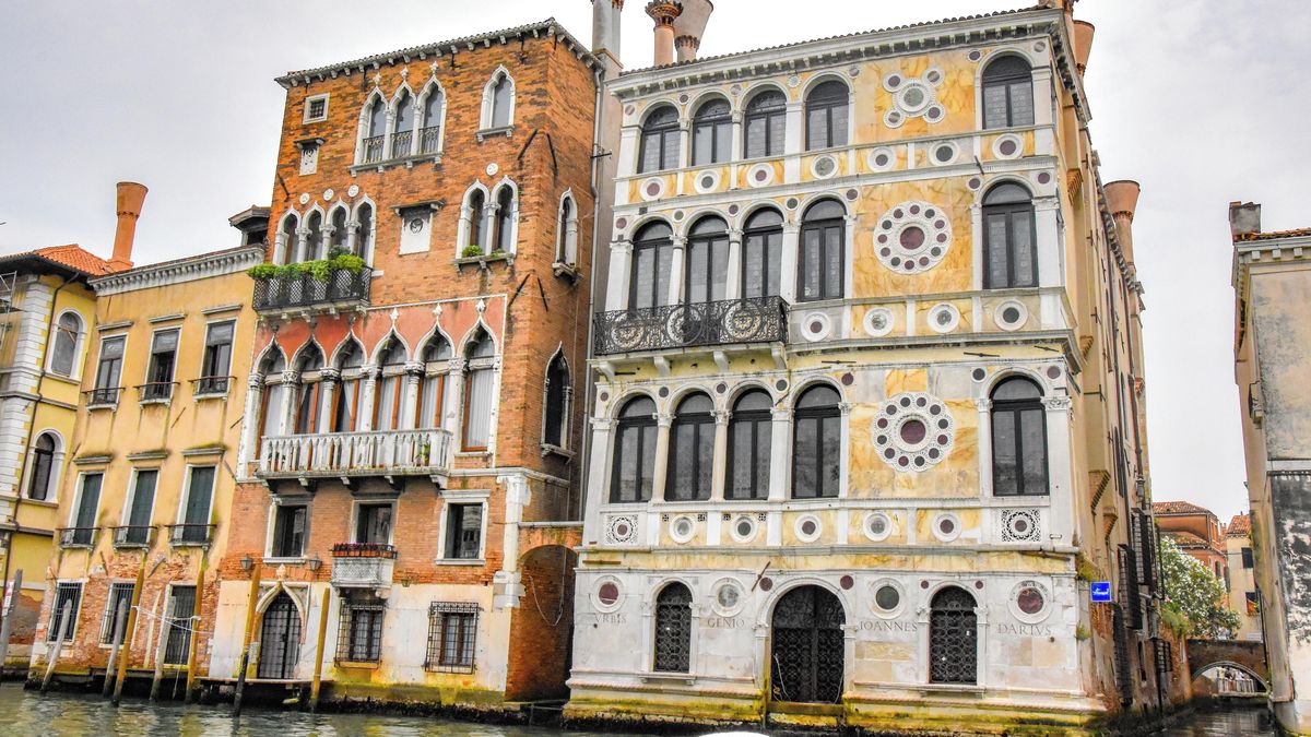Vraždy, sebevraždy a bankroty. „Prokletý“ benátský palác hledá kupce