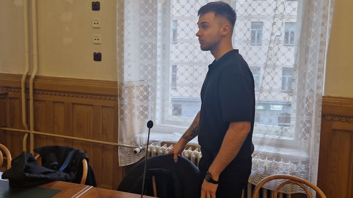 Školačka ve Znojmě si vzala extázi a pak se pokusila o sebevraždu. Údajnému dealerovi hrozí 12 let vězení