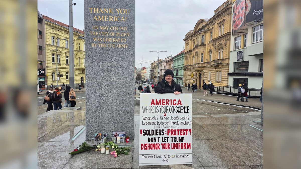 Trump dělá ze světa kůlničku na dříví, protestovala Plzeňanka u amerického pomníku