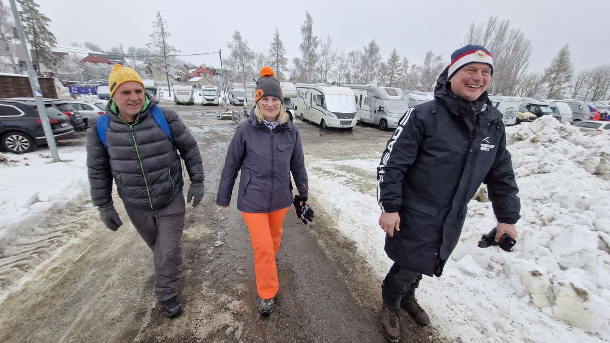 Zima jako v Mrazíkovi? Ta nemůže karavanisty na biatlonu rozházet