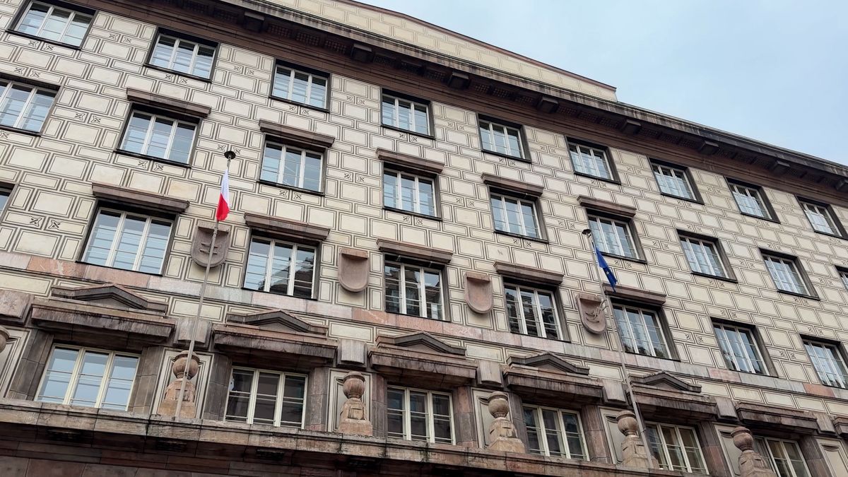 Policie zasahuje na úřadu v Černošicích