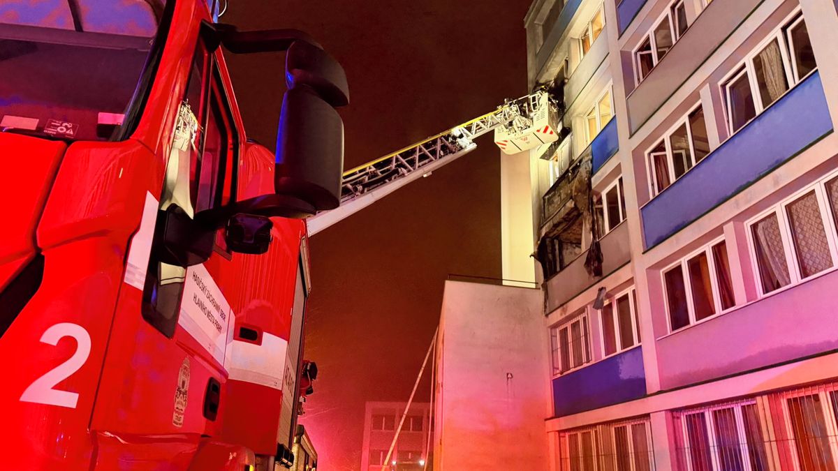 Desítky evakuovaných a zachráněných. V Praze hořelo na studentských kolejích