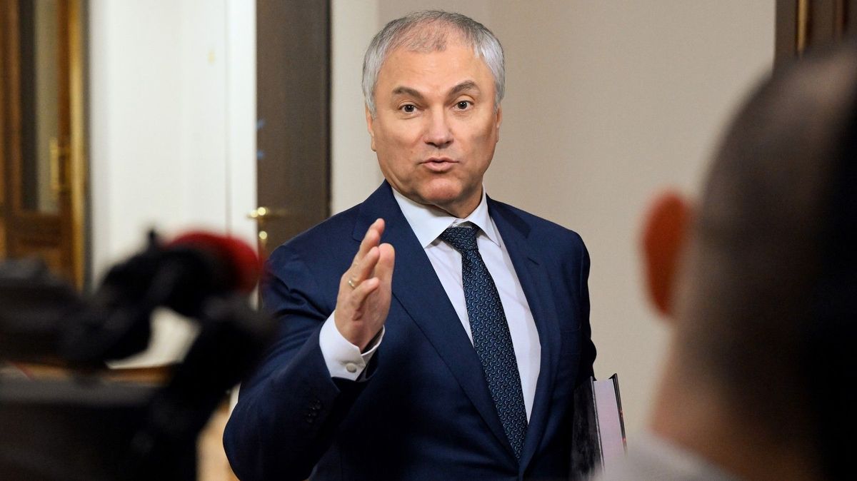 Mráz a zbraně odvety. Čekají vás nové problémy, hrozí Ukrajině šéf ruského parlamentu