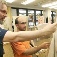 Plzeň - figurální kresba na ZČU - akademický malíř Boris Jirků (vlevo). 13.02.2007.