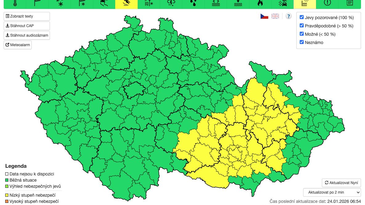 Meteorologové prodloužili výstrahu před ledovkou