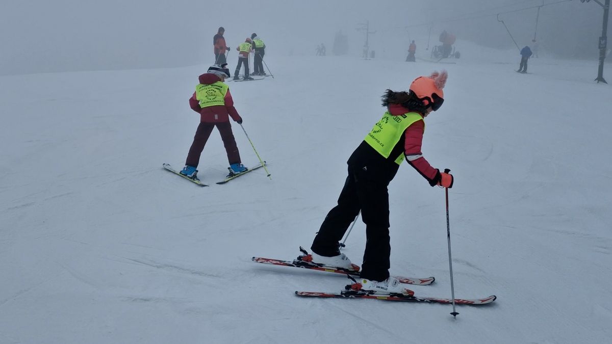 V unikátním areálu Sokolů v Kladkách bylo navzdory oteplení i mlze rušno