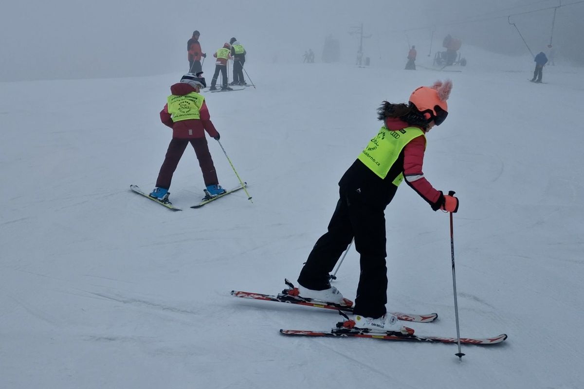 V unikátním areálu Sokolů v Kladkách bylo navzdory oteplení i mlze rušno 
