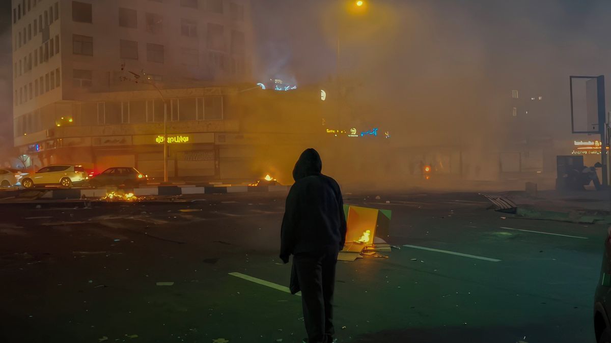 Hrůzné svědectví z Íránu: Revoluční gardy střílely protestující nejprve do nohou, pak rovnou do hlavy