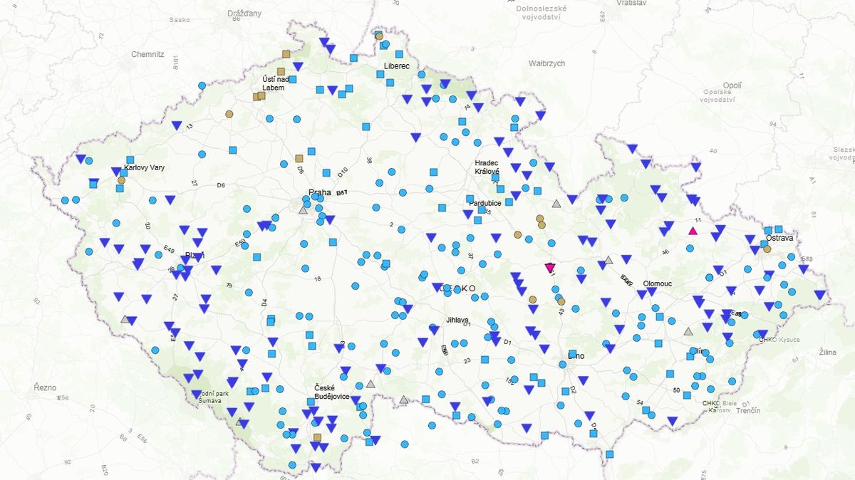 V Česku zamrzají už i větší řeky