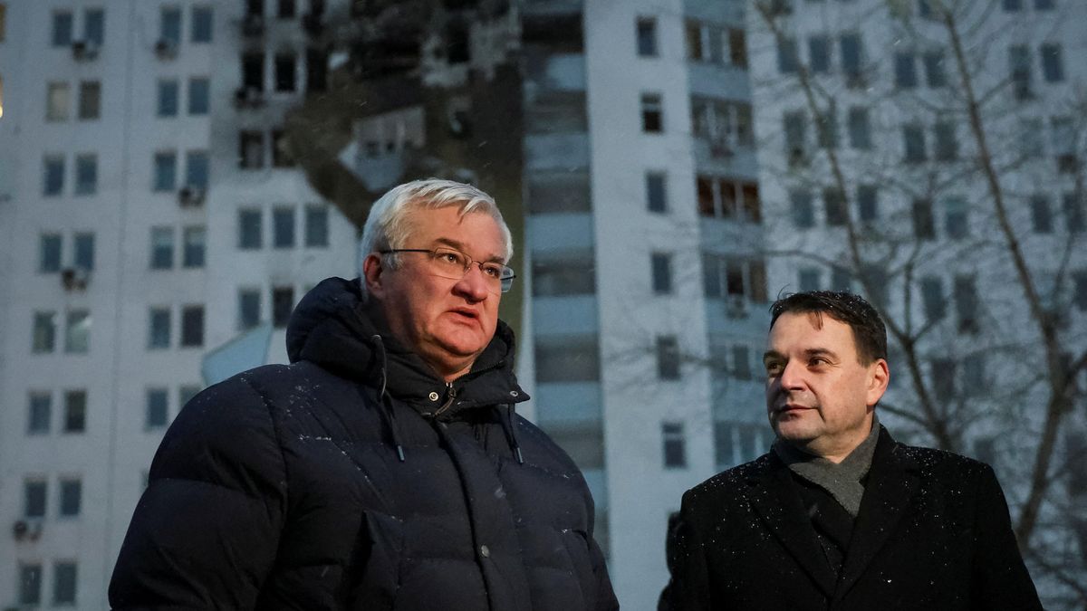 „Jsem absolutně v šoku.“ Macinka navštívil místo nočního ruského útoku v Kyjevě