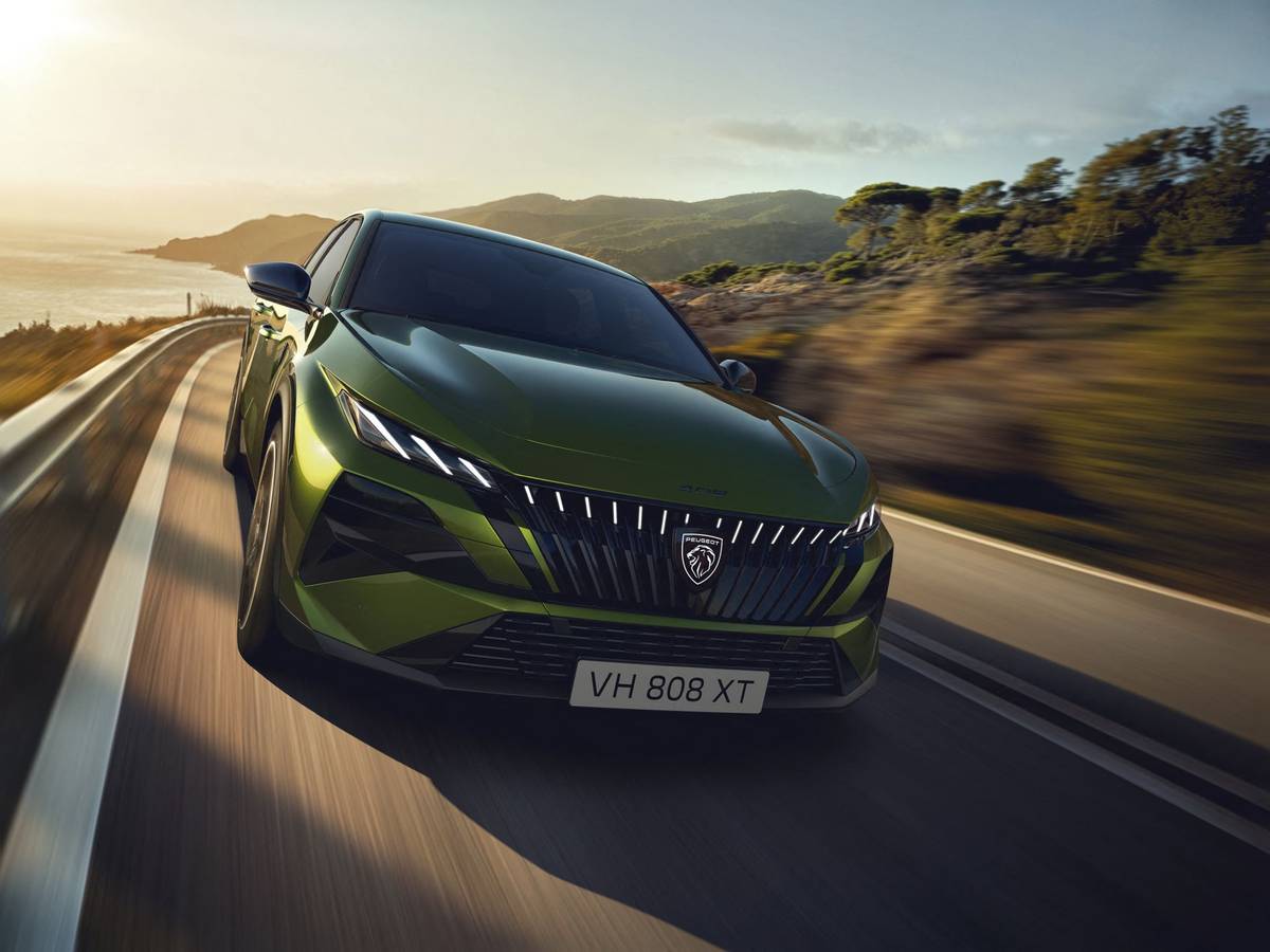 Facelift přinesl nový nárazník a světla.