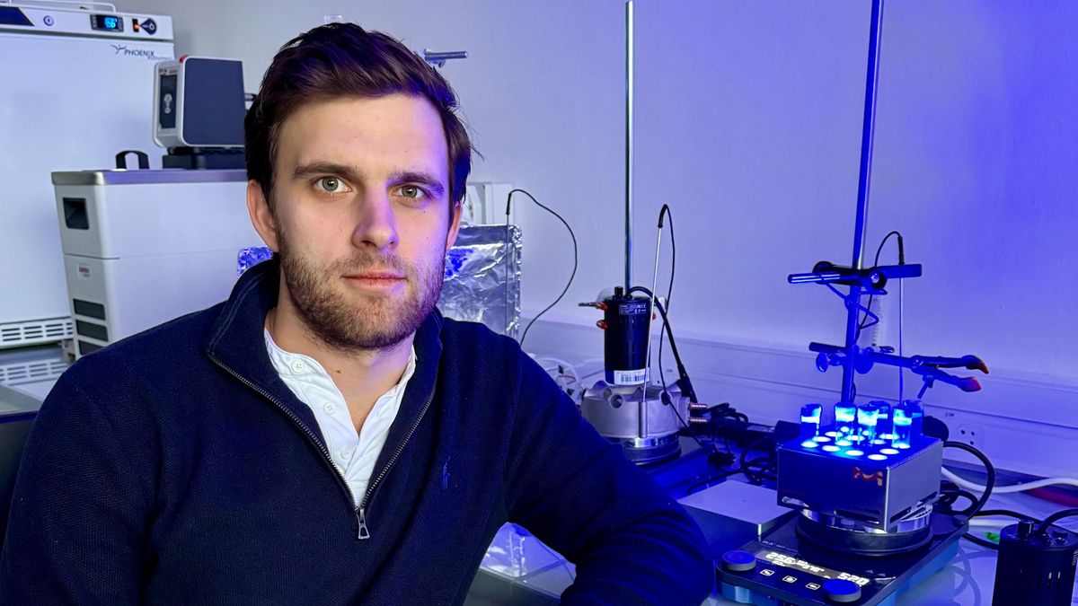 Lidské enzymy jako inspirace. Výroba peroxidu vodíku se může revolučně změnit