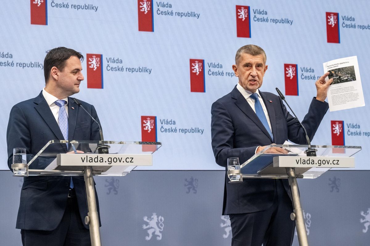Babiš si kvůli Grónsku koupil globus za 15 tisíc