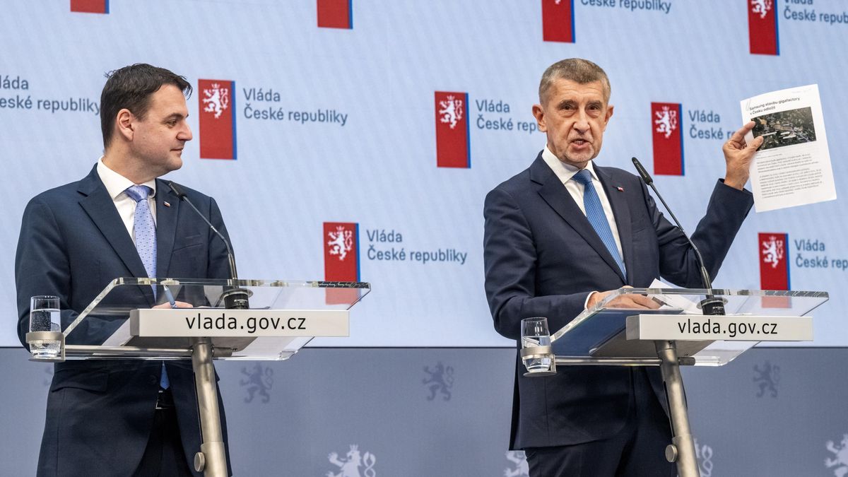 Babiš si kvůli Grónsku koupil globus za 15 tisíc