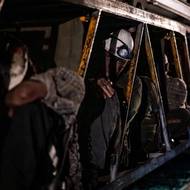 Lukáš Kaboň – snímek ze série Práce horníků na Dole ČSM-Sever (OKD), první místo v kategorii reportáž. Ze stejné série je i snímek, který získal hlavní cenu Fotografie roku 2025.