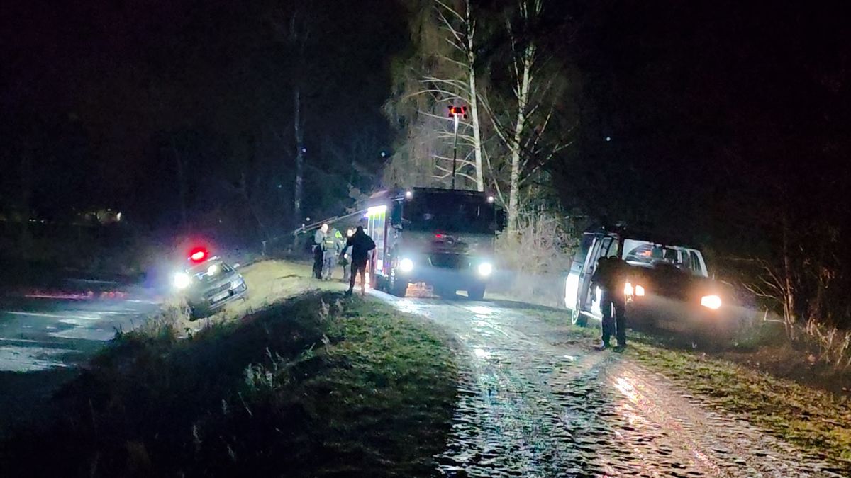 Jedna z dívek, které se topily ve Vltavě u Českých Budějovic, zemřela