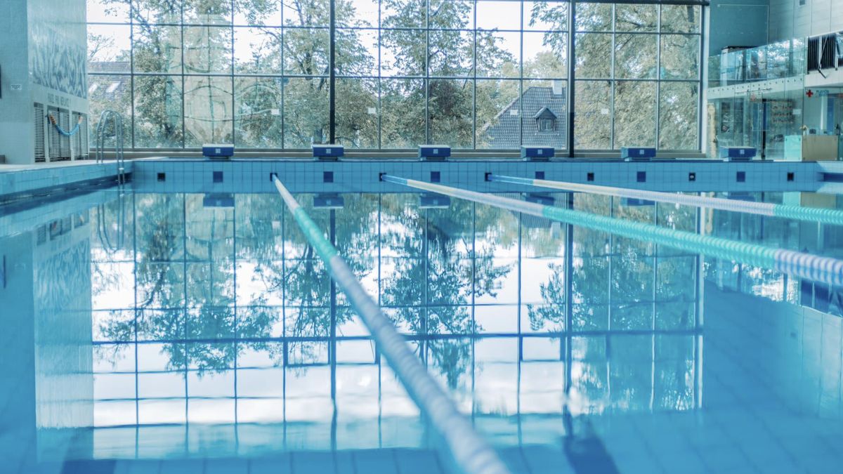 Praha modernizovala bazén v Hloubětíně. Vstupní systém nově funguje na jeden čip se Šutkou a Strahovem