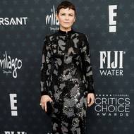 
Ginnifer Goodwinová vsadila na krásnou róbu Giorgio Armani.
