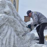 Výtvarník Josef Dufek staví Krakonoše v Jilemnici přes dvacet let.